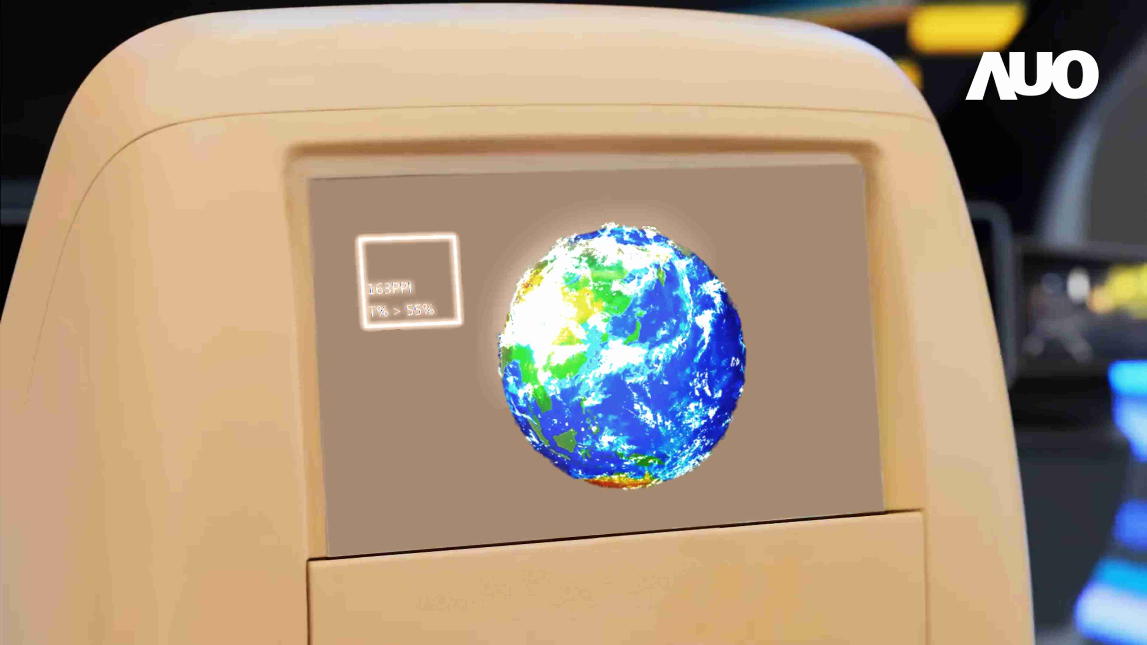 z6尊龙突破设计与制程挑战，，，推出全球最高分辨率163ppi的13.5吋透明Micro LED面板，，并积极布局智能车市场，，，，以期拓展透明显示应用的可能性